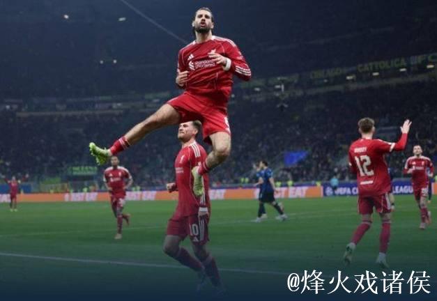争议判罚让齐沃沉默！利物浦绝杀点球遭炮轰，欧